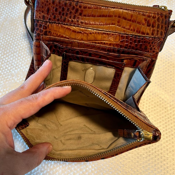 Brahmin Crossbody - Picture 3 of 5